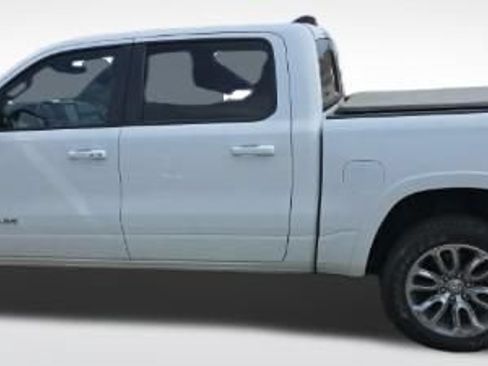 Used 2022 RAM 1500 Laramie w/ Sport Appearance Package AWD/4WD image 5