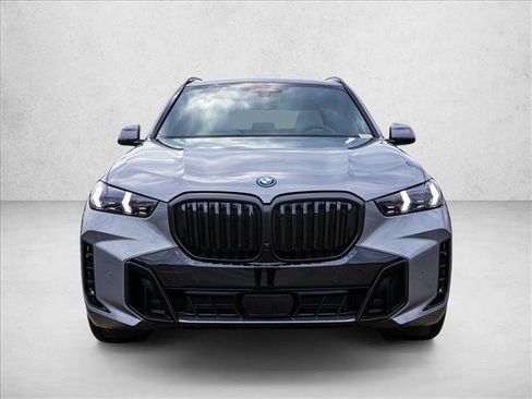 New 2026 BMW X5 xDrive50e w/ M Sport Package AWD/4WD image 2