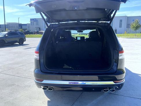 New 2025 Lincoln Aviator Black Label image 9