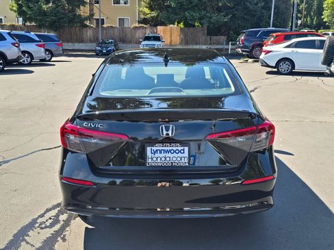 Used 2023 Honda Civic EX image 14
