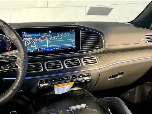New 2026 Mercedes-Benz GLS 450 4MATIC image 8