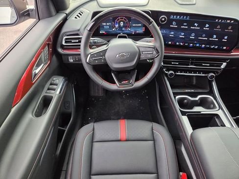 New 2026 Chevrolet Traverse RS w/ LPO, Floor Liner Package image 8