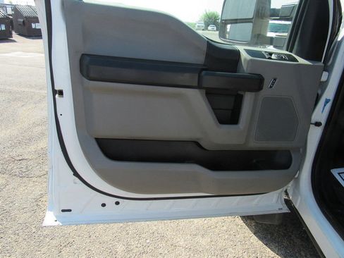 Used 2019 Ford F550 4x4 Regular Cab Super Duty w/ Power Equipment Group image 23