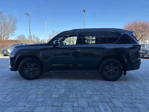 Certified 2025 Lexus LX 700h Overtrail image 6