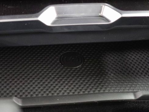 Used 2025 Land Rover Range Rover Long Wheelbase SE image 36