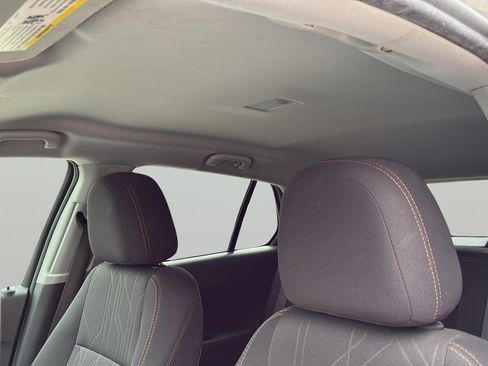 Used 2020 Chevrolet Trax LT AWD/4WD image 14