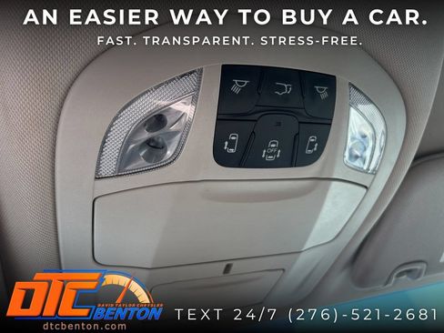 Used 2023 Chrysler Voyager LX FWD image 23