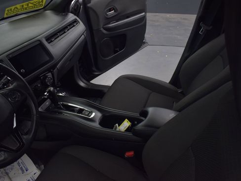 Used 2021 Honda HR-V Sport image 17