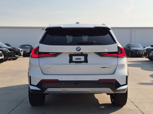 New 2027 BMW X1 xDrive28i w/ Technology Package AWD/4WD image 8