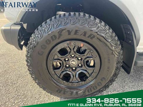 Used 2023 Ford Bronco Wildtrak image 33