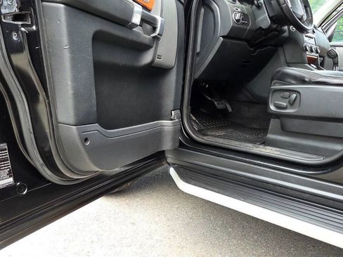 Used 2013 Land Rover LR4 HSE AWD/4WD image 30