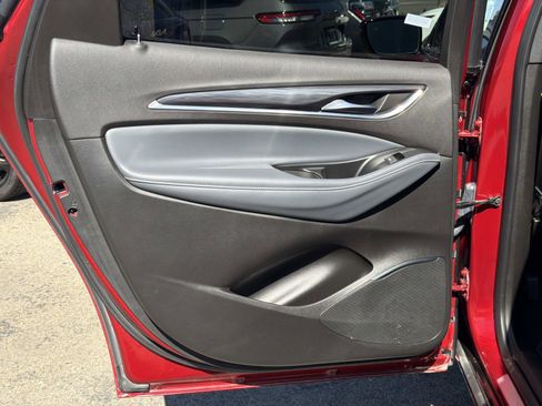 Used 2024 Buick Enclave Premium image 22