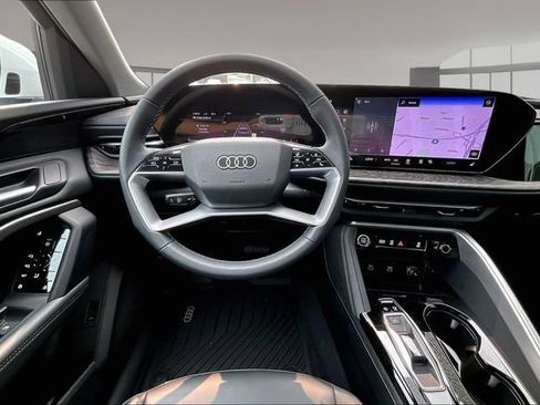 Used 2025 Audi Q5 Premium w/ Convenience Package AWD/4WD image 8