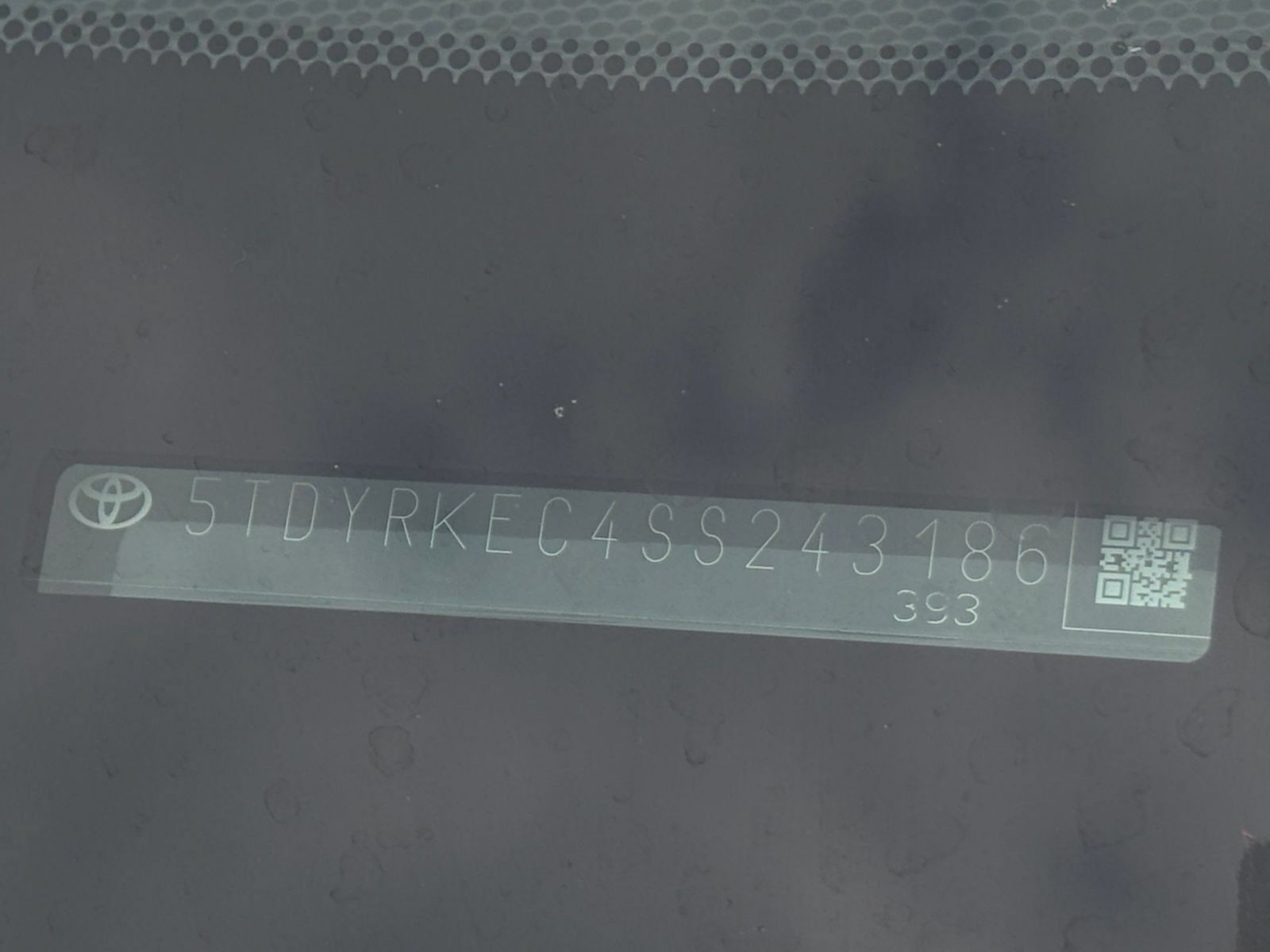 Used 2025 Toyota Sienna XLE FWD image 31