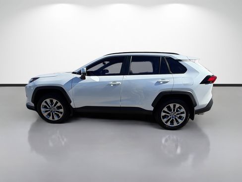 Used 2025 Toyota RAV4 XLE Premium image 6