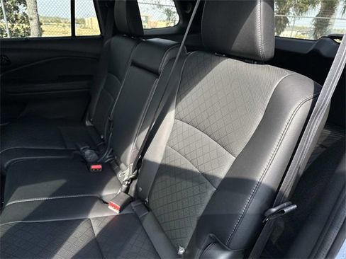 Used 2023 Honda Passport Elite image 13