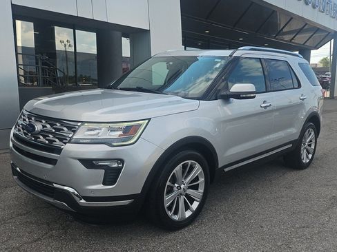 Used 2019 Ford Explorer Limited w/ Class III Trailer Tow Package FWD image 8