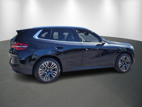 New 2025 BMW X3 xDrive30i w/ Convenience Package image 7