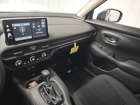 Certified 2026 Honda HR-V LX image 25