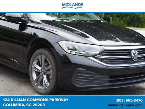 Used 2024 Volkswagen Jetta SE FWD image 11