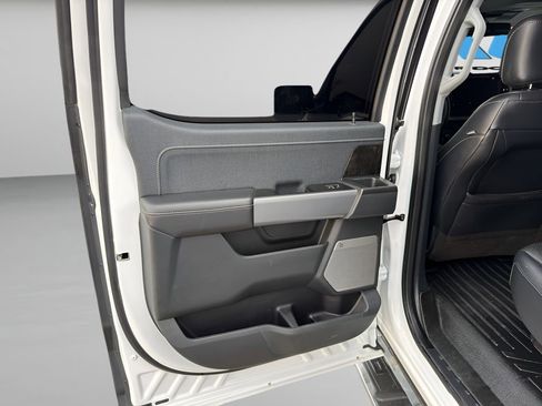 Used 2021 Ford F150 Lariat w/ Equipment Group 502A High image 16