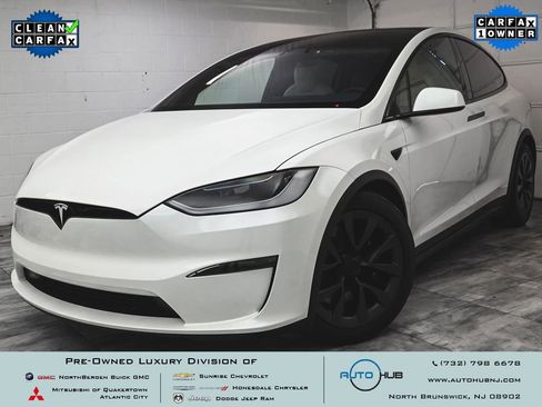 Used 2024 Tesla Model X image 1