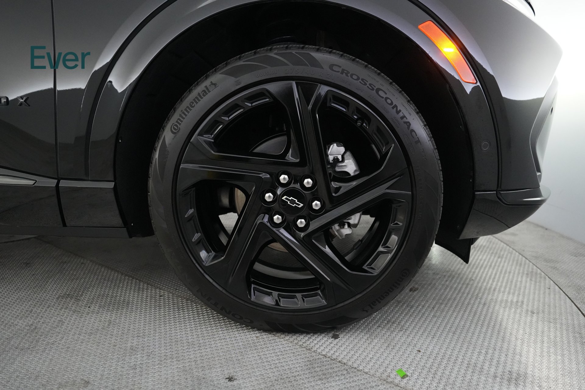 Used 2024 Chevrolet Equinox EV RS FWD image 20