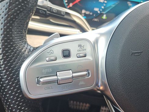Used 2021 Mercedes-Benz GLS 580 4MATIC image 17