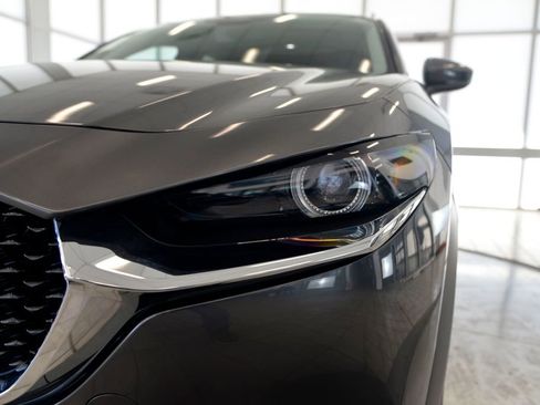 Used 2025 MAZDA CX-30 AWD 2.5 S w/ Premium Package image 11