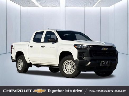 Used 2023 Chevrolet Colorado W/T image 1