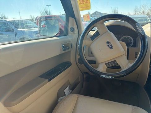 Used 2010 Ford Escape Limited image 16