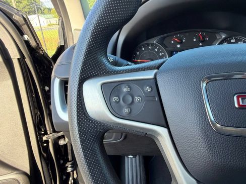 Used 2023 GMC Terrain SLE w/ Elevation Edition FWD image 16