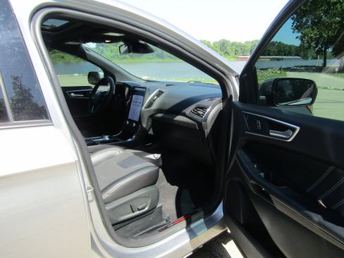 Certified 2022 Ford Edge ST w/ Equipment Group 401A image 25