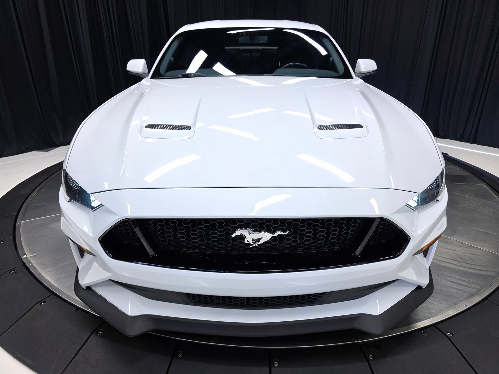 Used 2018 Ford Mustang GT Premium w/ GT Performance Package RWD image 38