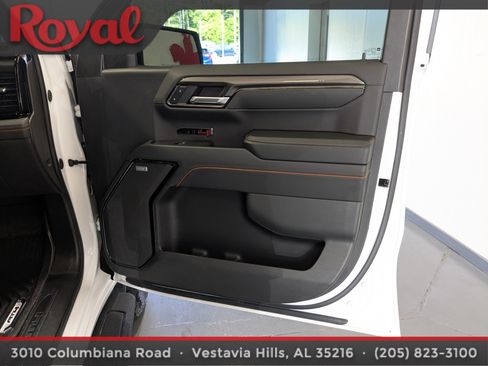 Used 2024 GMC Sierra 1500 AT4 w/ Technology Package AWD/4WD image 7