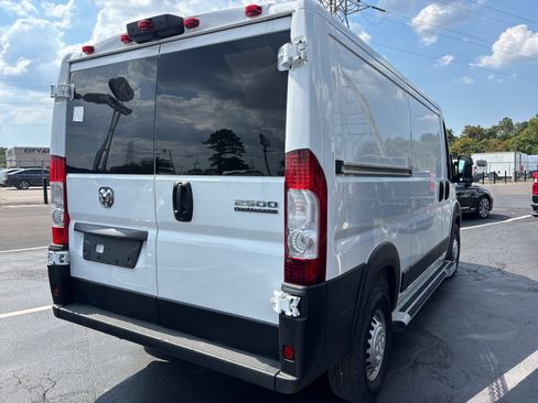 Used 2025 RAM ProMaster 2500 w/ U-Haul Equipment Group FWD image 4