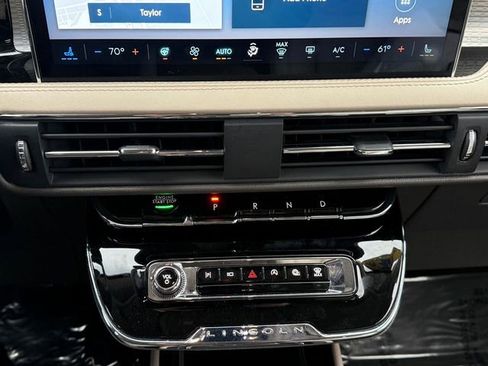 Used 2023 Lincoln Corsair AWD w/ Equipment Group 101A image 10