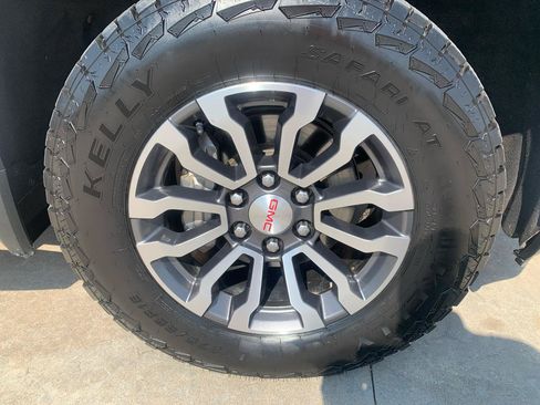 Used 2020 GMC Sierra 1500 AT4 w/ AT4 Premium Package AWD/4WD image 11