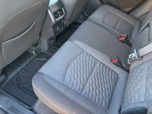 Used 2021 Chevrolet Equinox LT image 31
