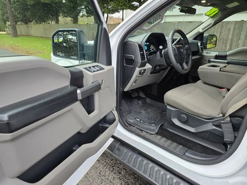 Used 2018 Ford F150 XLT image 21