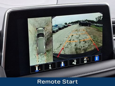 Used 2024 Chevrolet Suburban Z71 w/ Luxury Package AWD/4WD image 13