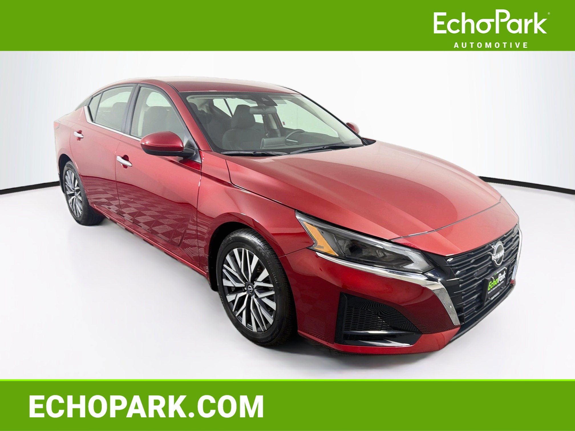 Used 2023 Nissan Altima 2.5 SV FWD image 1