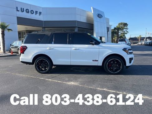 Used 2023 Ford Expedition Limited image 2