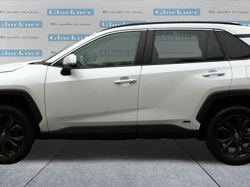 Used 2023 Toyota RAV4 XLE Premium image 10