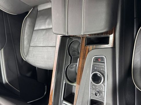 Used 2023 Cadillac Escalade Premium Luxury w/ Performance Package image 40