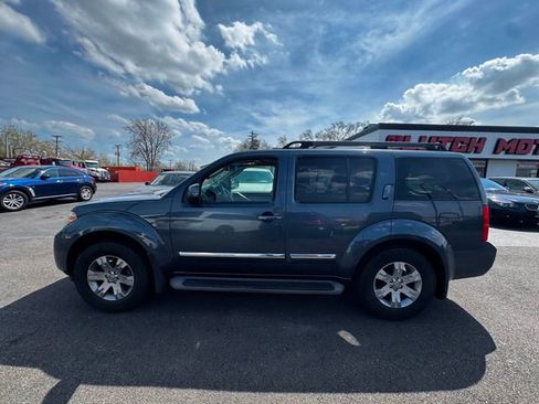 Used 2008 Nissan Pathfinder LE w/ Navigation Pkg AWD/4WD image 8