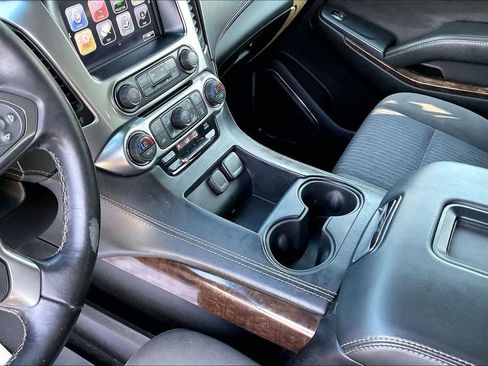 Used 2018 Chevrolet Tahoe LS w/ Enhanced Driver Alert Package RWD image 21