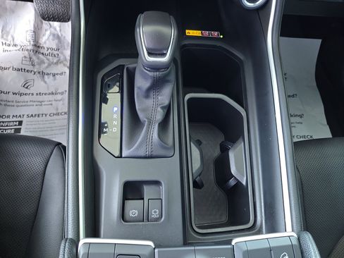 Used 2024 Toyota Grand Highlander Limited image 21