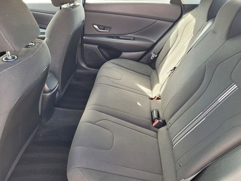 Used 2023 Hyundai Elantra SEL w/ Convenience Package image 8