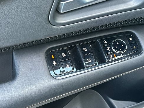 Certified 2024 Nissan Ariya FWD image 12